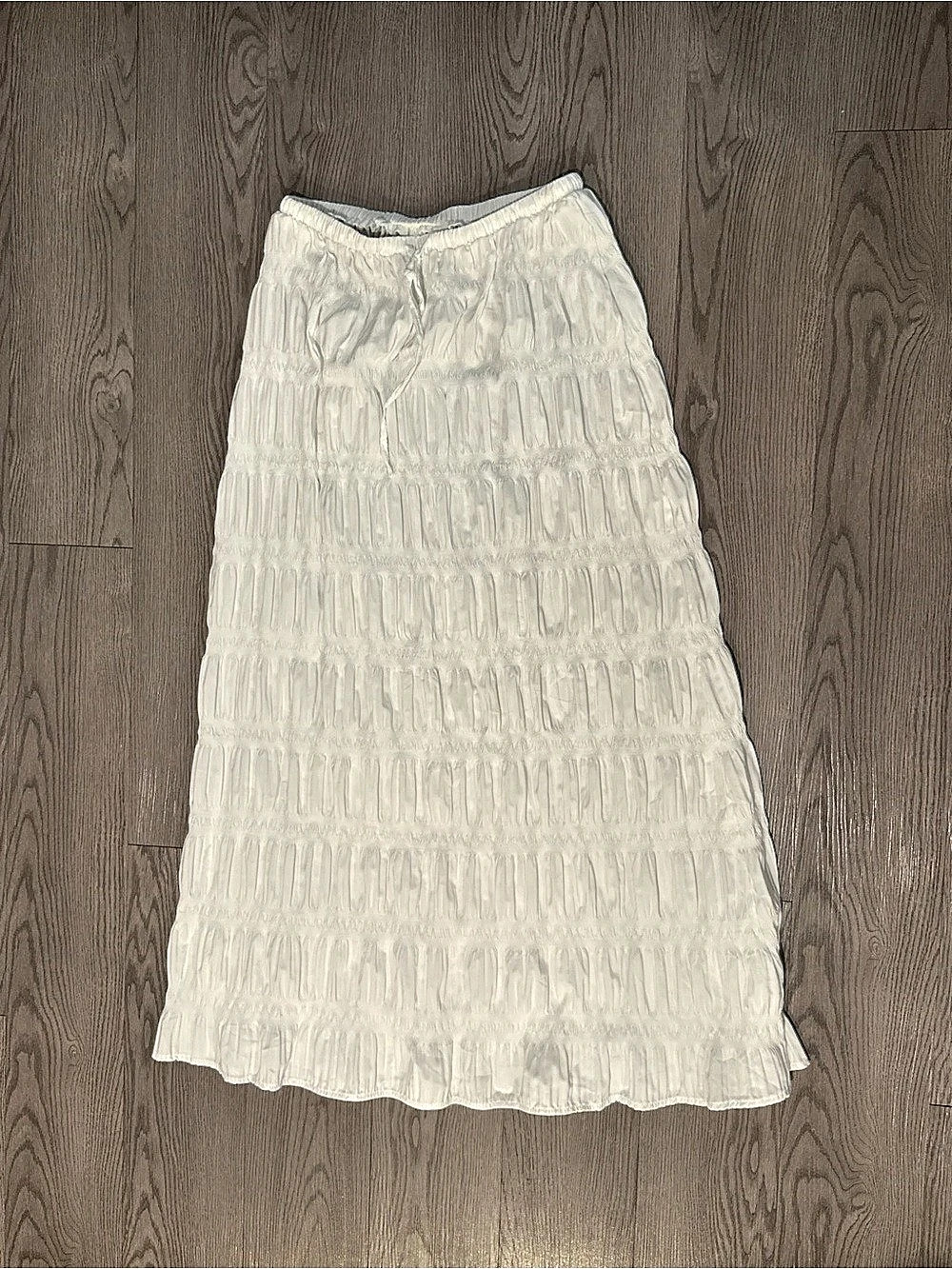 Miss guided White Maxi Skirt Like New size M